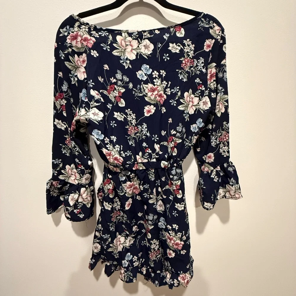 Nasty Gal Navy Blue Floral Romper Size 8 - Picture 4 of 6